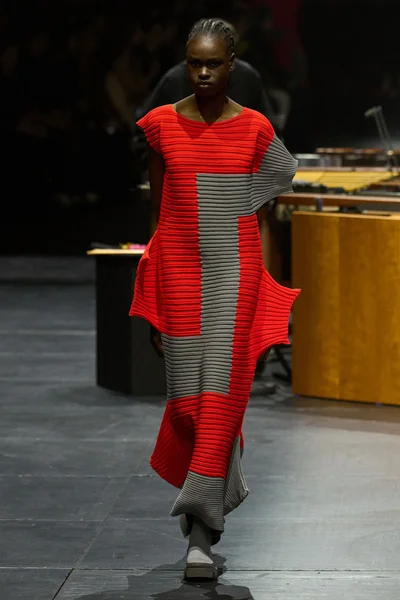 Look 34